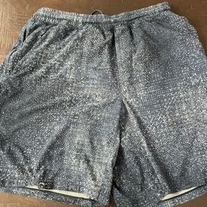 Lululemon men’s pace breaker 9” liner shorts